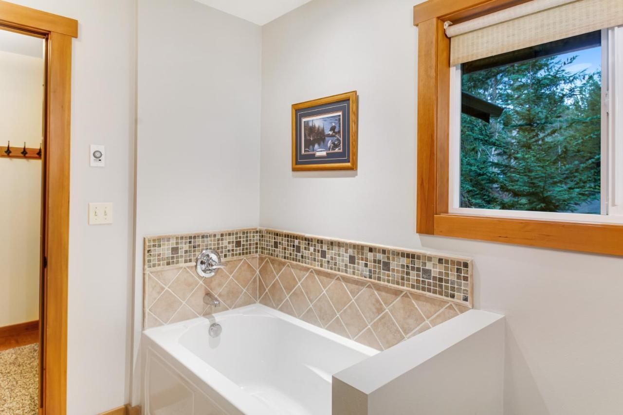 Buckhead Cabin Marrowstone Экстерьер фото